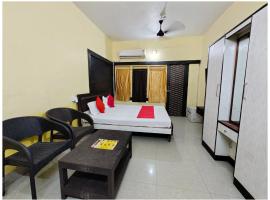 A PREMIUM HOTEL !Moon CT! - Near Sea Beach And Jagannath Temple - #Fully -Air Conditioning Room - Best Location-A Luxury Sea View Hotel In Puri，位于普里的酒店