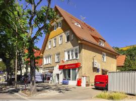 Dom gościnny przy Promenadzie，位于斯维诺乌伊希切的青旅