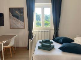 Le Suite del Borgo - Emerald Suite，位于切萨诺的酒店