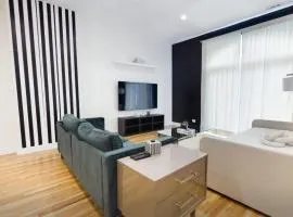 VOGUE Bucktown 4 BD 2 BA