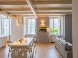 Overlooking The Lake Como Apartments