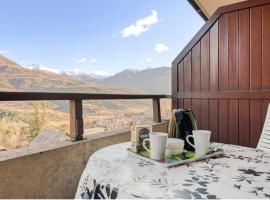 Superbe T2 avec vu sur la montagne，位于埃姆布能的酒店