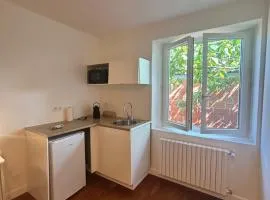 La chambre de Bouloc confortable et calme