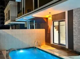 Dubleks Özel Havuzlu Lüks Villa