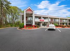 Red Roof Inn Charlotte - Airport，位于夏洛特道格拉斯国际机场 - CLT附近的酒店