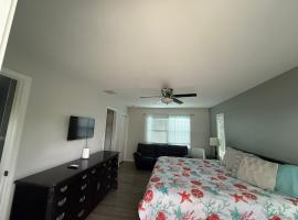 Bahia vista Suites，位于萨拉索塔的酒店