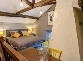 Gîte paisible dans une ancienne ferme avec WIFI et parking à Saint-Bresson - FR-1-583-440