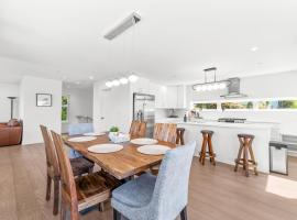Spacious 4BR Getaway- Perfect for Families，位于纳奈莫的酒店