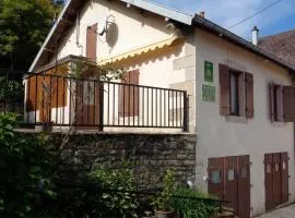 Maison de charme à Fougerolles, idéale pour curistes - FR-1-583-397