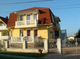 Apartmanház Cédrus 8 Zalakaros，位于佐洛卡罗斯的酒店