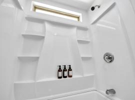 Cosytastic 2 Room Zen Den，位于Fresno的酒店