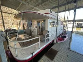 The Albatross-Houseboat DT Knox