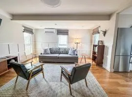 The 4M Favorite House - Stunning & Spotless 2-Bed Apt (#3)