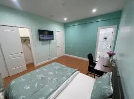 Luxury room with attached-bath near JFK NY USA