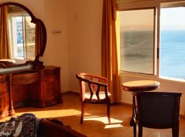 Marina Suite Apartment，位于Staoueli的酒店