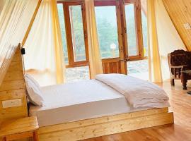 River Nest Cottage Shangarh，位于Sainj的酒店