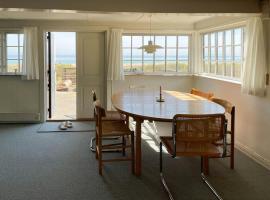 Timber House With View On Samsø，位于Nordby的别墅