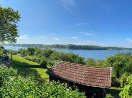 Cottage By Kolding Fjord With Panoramic View，位于科灵的酒店