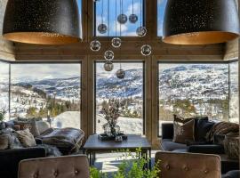 Architect-Designed Cabin Near Hardangerfjord，位于Garnes的酒店