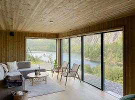 Cozy Cabin With View Over Åvedalsvannet，位于莫伊的酒店