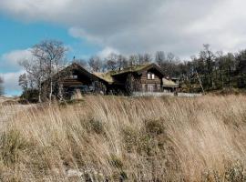 Large Cabin By Farhovdtjønn In Rauland，位于Rauland的酒店