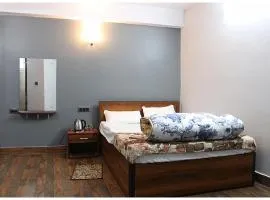 A PREMIUM HOTEL PITSTOP Near Railway Station #Restaurant #Free Wi-fi #Room Service & Prime Location -Best Seller Hotel In Darjeeling