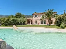 Stunning Home In Peymeinade