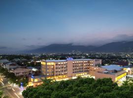 Aston Palu Hotel & Conference Center，位于帕卢的酒店
