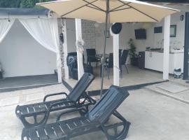 MERLIN House，位于弗尔尼亚奇卡矿泉镇的酒店