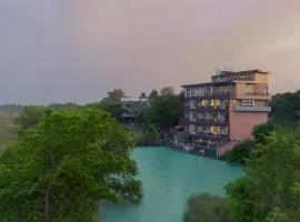 Sukoon by The Ganges with Private Ganga Ghat