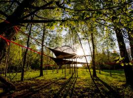 Teltis Liepās，位于Pu&scaron;a的带停车场的酒店