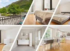 4-Bedroom Apartment with Balcony