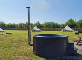 Salomon Glamping