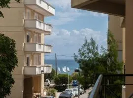 Sea and City Apartment