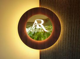AR Suites，位于Kotamangalam的酒店