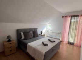 Apartman Nina2，位于里桑的酒店