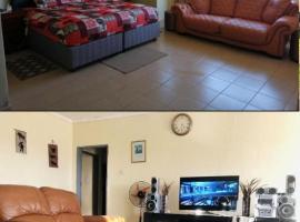 Mabwe Guest House '5km from Great Zim Ruins'