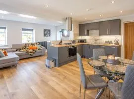 The Spencer Suite - Uk40476
