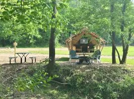 Nature Retreat Cozy tentHVACSpa Bath