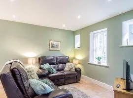 Riding Cottage - Uk37449