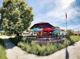 Hôtel Restaurant Les Cernets Swiss-Lodge SSH，位于Les Verrières的山林小屋