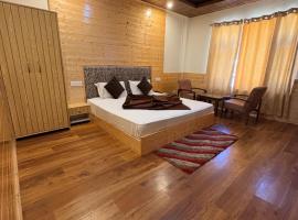 Sun Beam Hotel Koksar，位于Khoksar的酒店