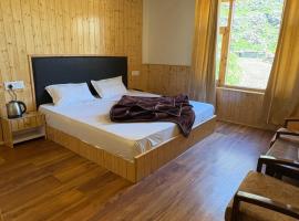 Sun Beam Hotel Koksar，位于Khoksar的酒店