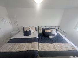 203 Quadruple Bed & Breakfast bedroom Downtown
