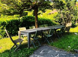 Charmante maison de village avec jardin, proche abbaye d'Hautecombe，位于Saint-Pierre-de-Curtille的酒店