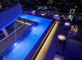 Hotel HBlue Malecón，位于拉巴斯的酒店