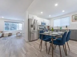Private neat and cozy room with shared living room and kitchen