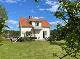 Ella's House - Central Bengtsfors Stay