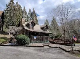 Smoky Mountain Retreat with Game Room Firepit