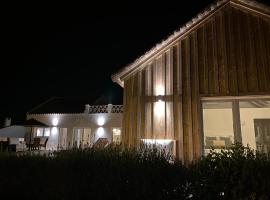 Casa Camarinha，位于卡瓦利亚尔的酒店